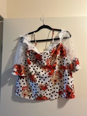 SHEIN White Floral & Black Polka Dot Lace-Trim Cold Shoulder Camisole